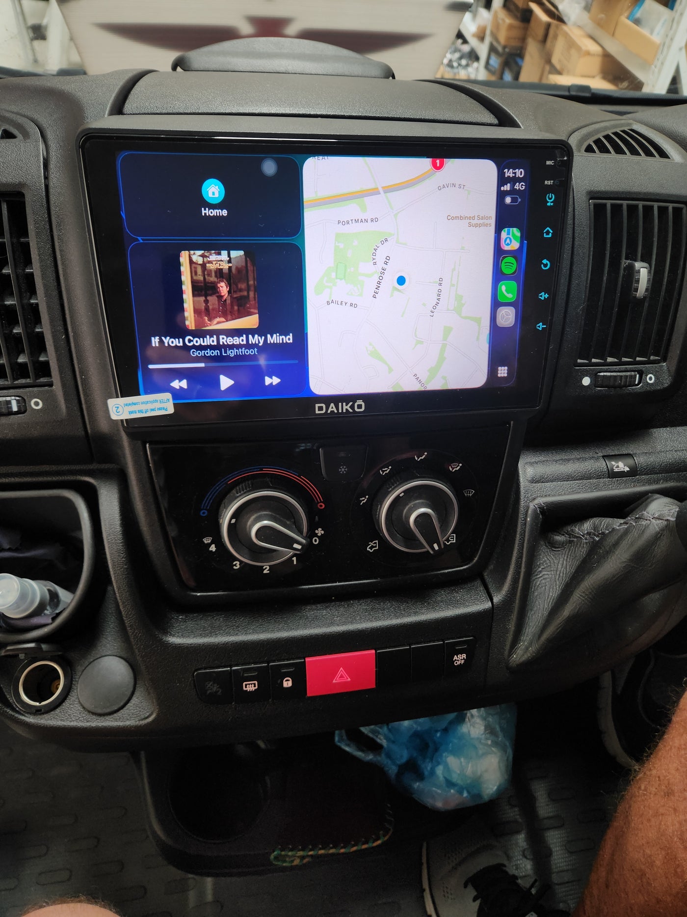 Daiko Pro 9 inch head unit installed in a nice Ducato 