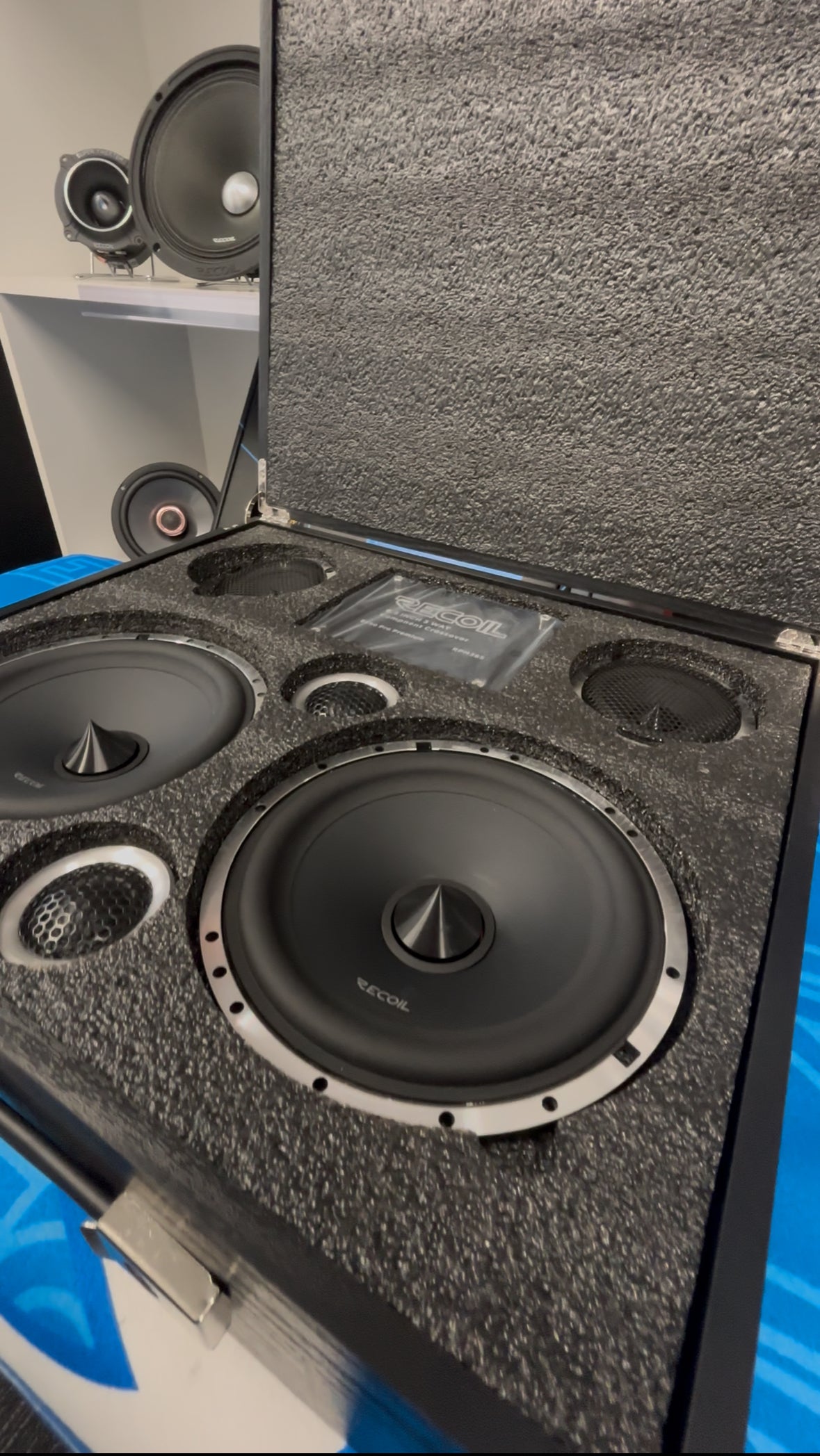 Recoil Premium Series 6.5" 3-Way Component Speakers.
Built for real sound - not hype.
Clear highs, rich mids, deep bass.